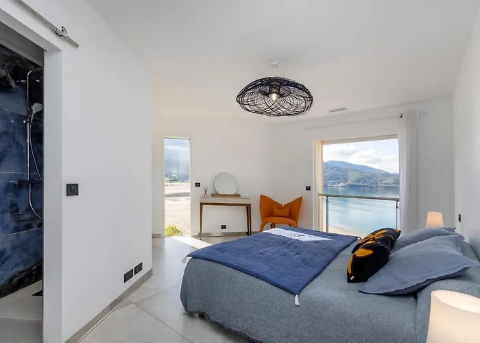 La Maison Sur La Villa Calcatoggio (Corsica)