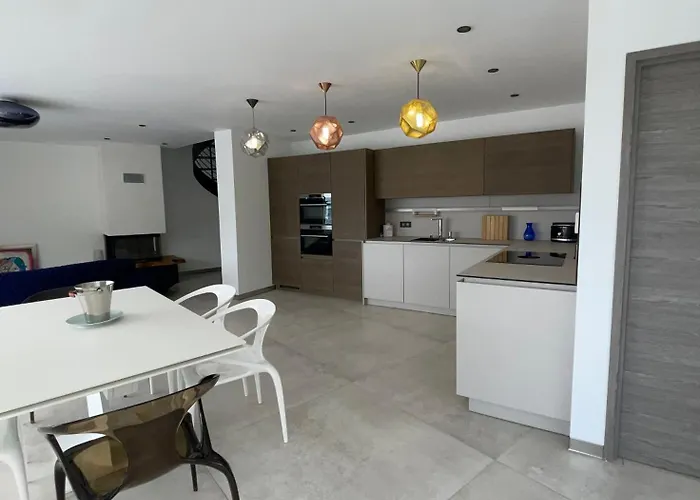 La Maison Sur La Villa Calcatoggio (Corsica)