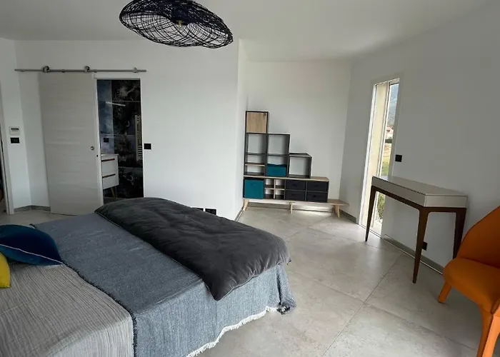 La Maison Sur La * Calcatoggio (Corsica)